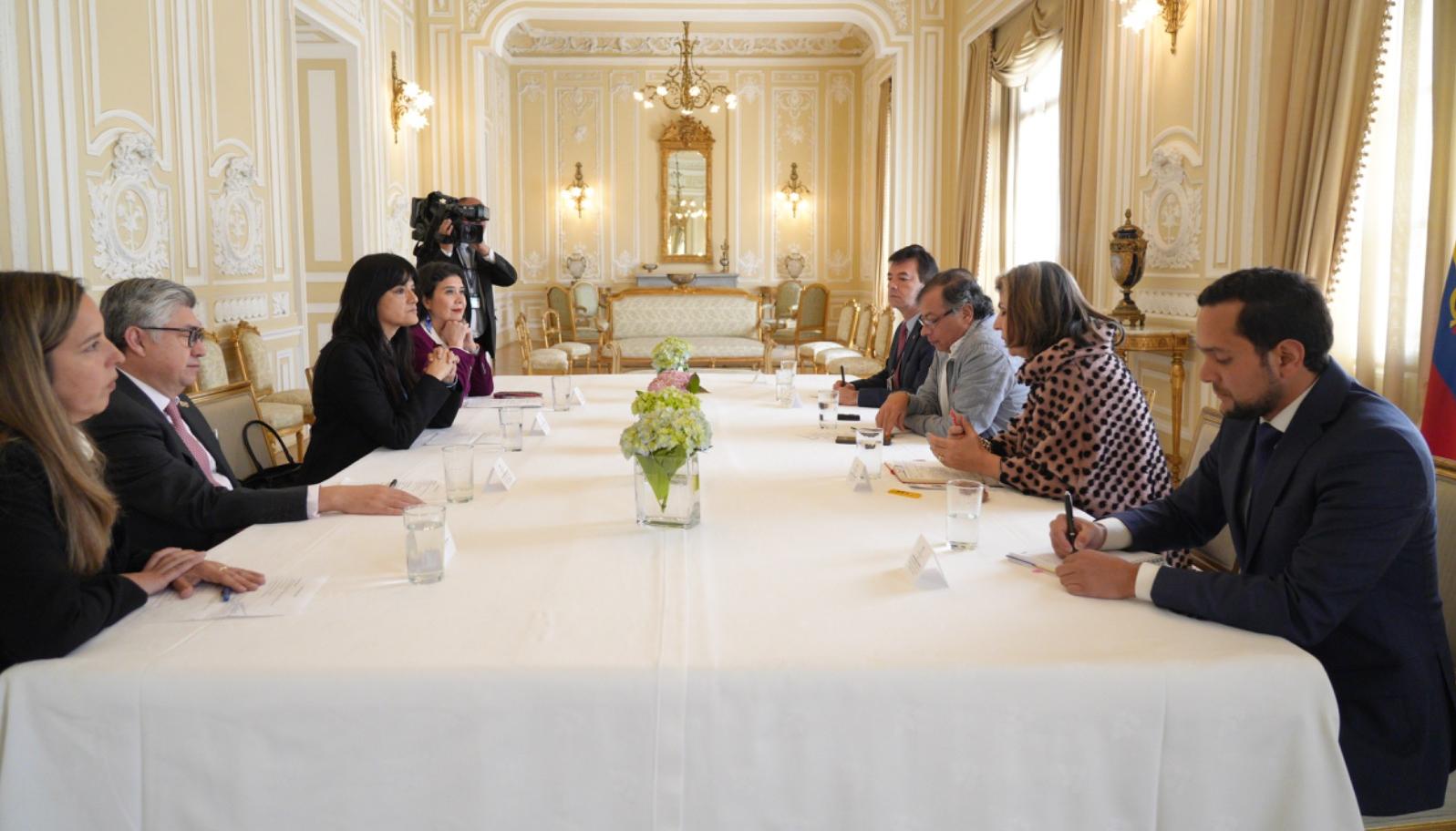 El presidente Gustavo Petro reunido con la CIDH.