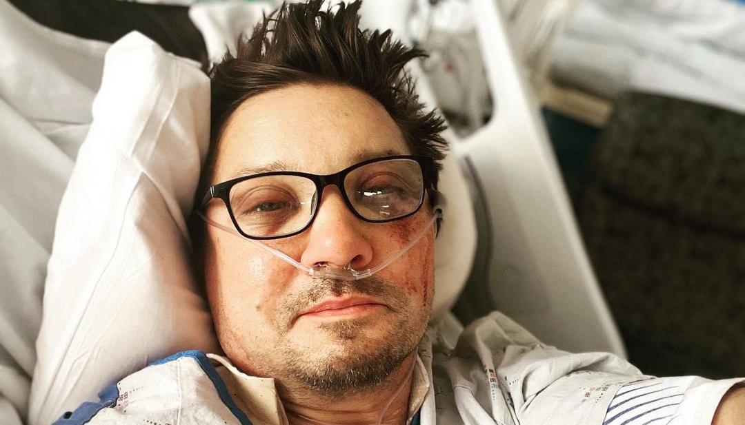 Jeremy Renner, actor de “The Avengers” , con la imagen que compartió en redes sociales.