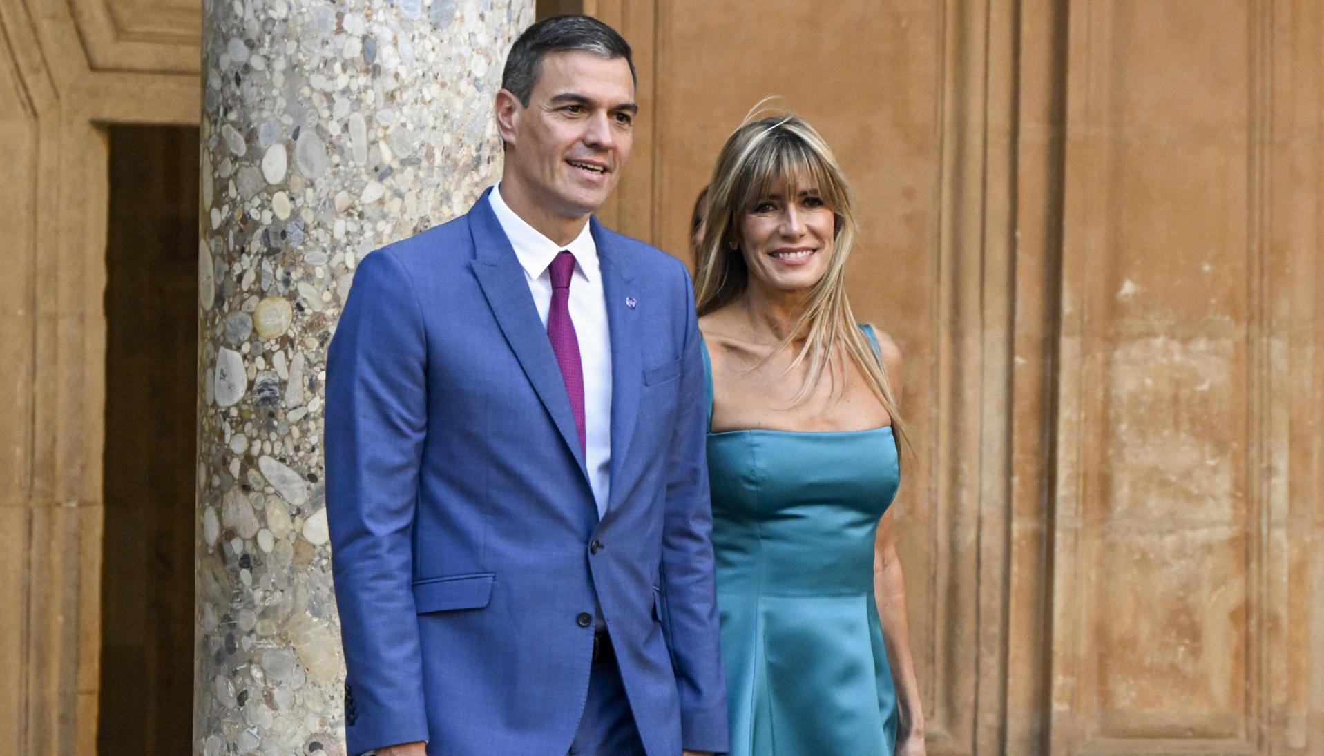 Pedro Sánchez y su esposa. 