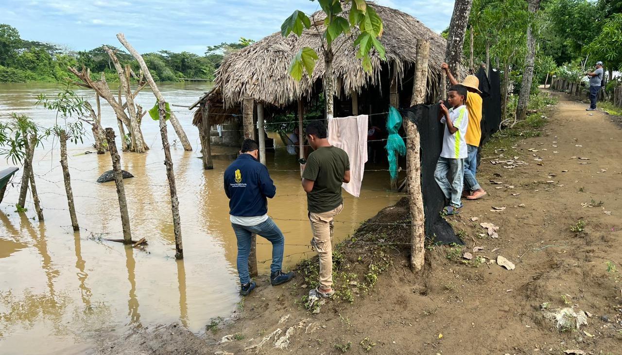 Los niveles de los ríos Sinú y San Jorge empiezan a afectar a decenas de familias