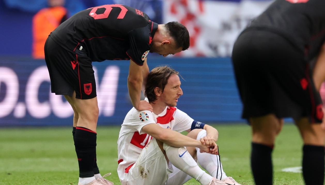 Luka Modric, capitán de Croacia, no oculta su decepción tras el empate ante Albania. 