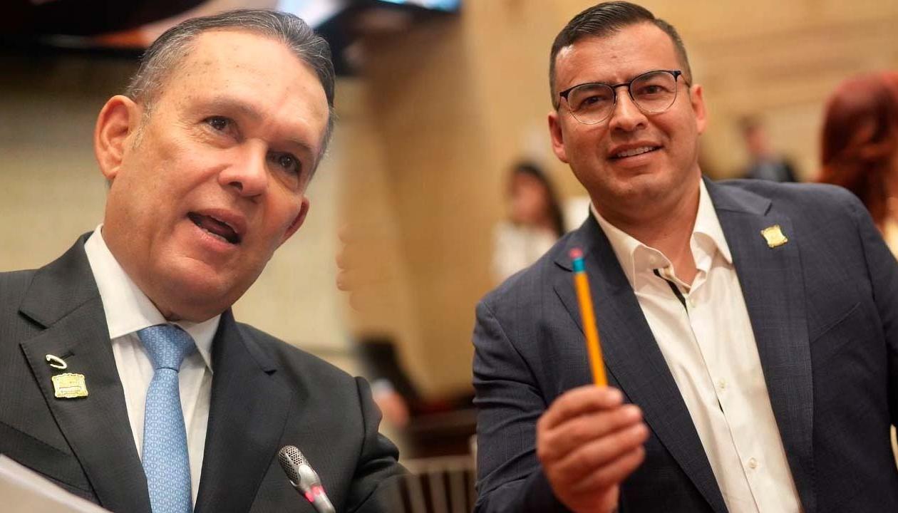 El senador Efraín Cepeda Sarabia y el representante Jaime Salamanca 