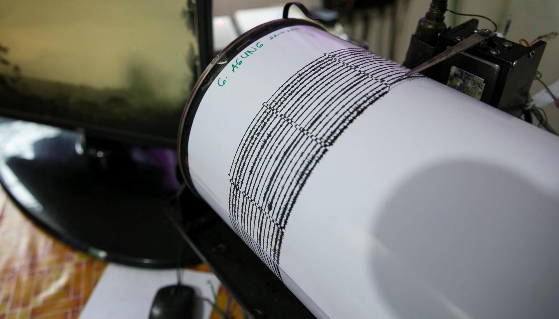 Un sismógrafo muestra actividad sísmica.