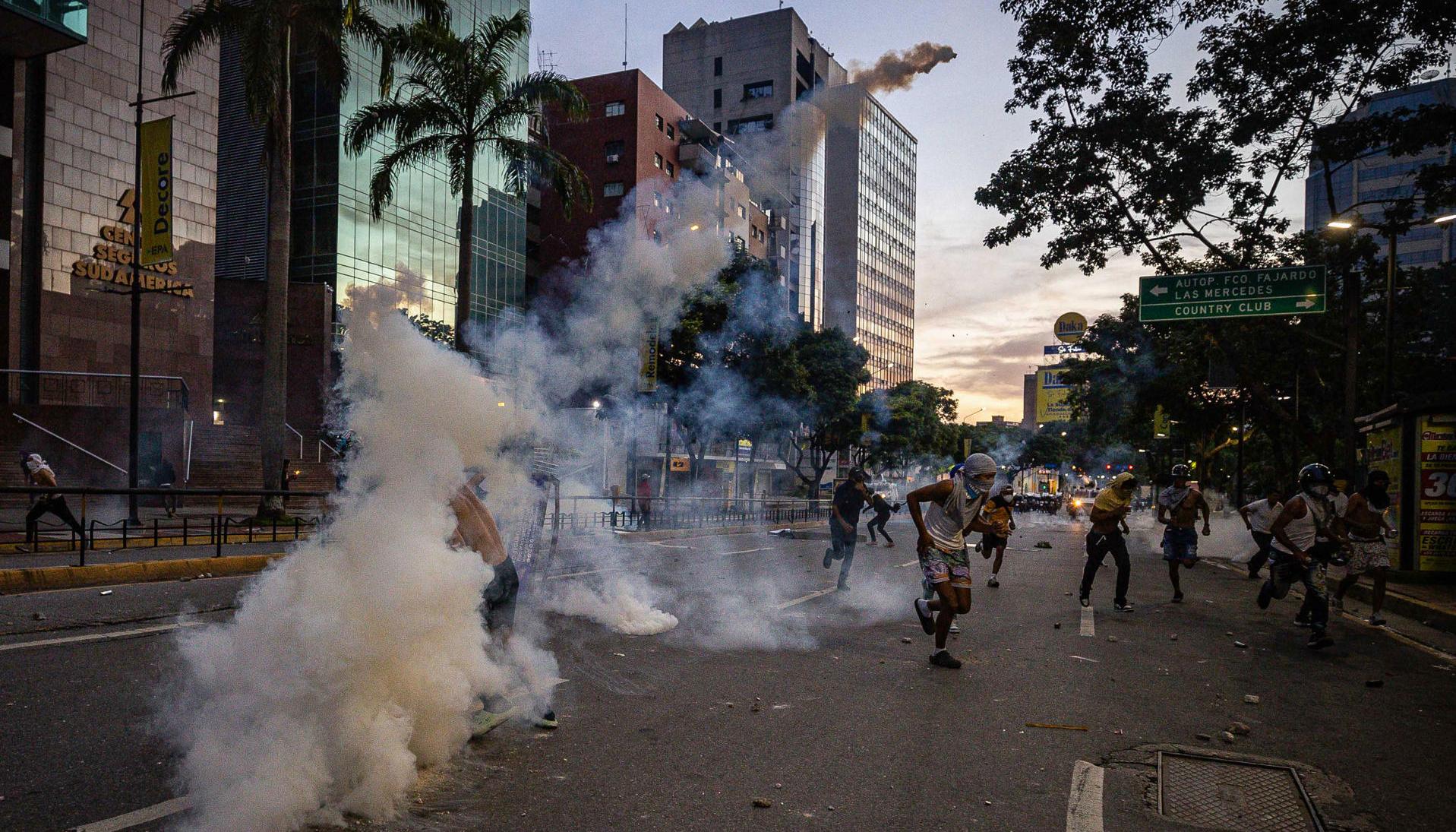 Venezolanos protestan por los resultados de las elecciones.