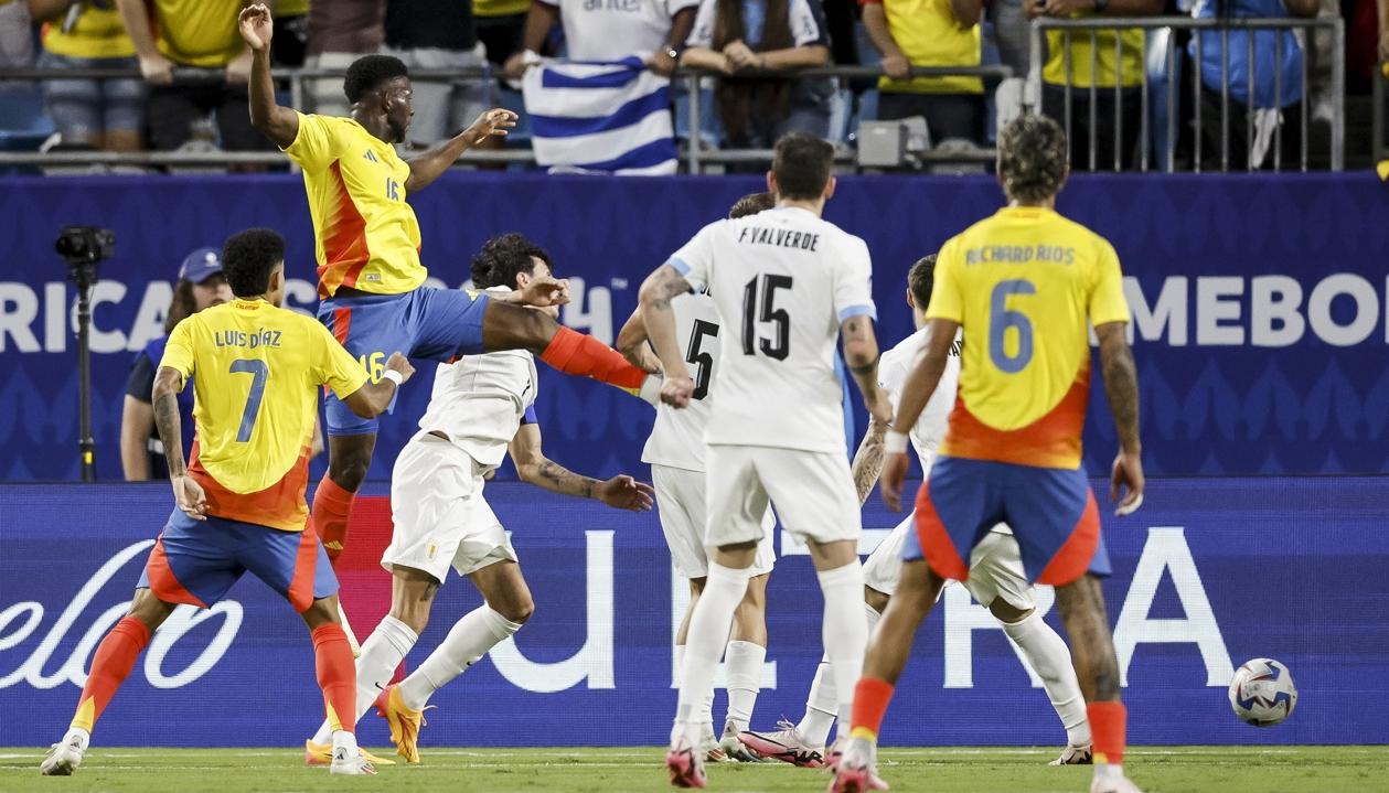 El cabezazo de Jefferson Lerma que terminón en gol para Colombia. 
