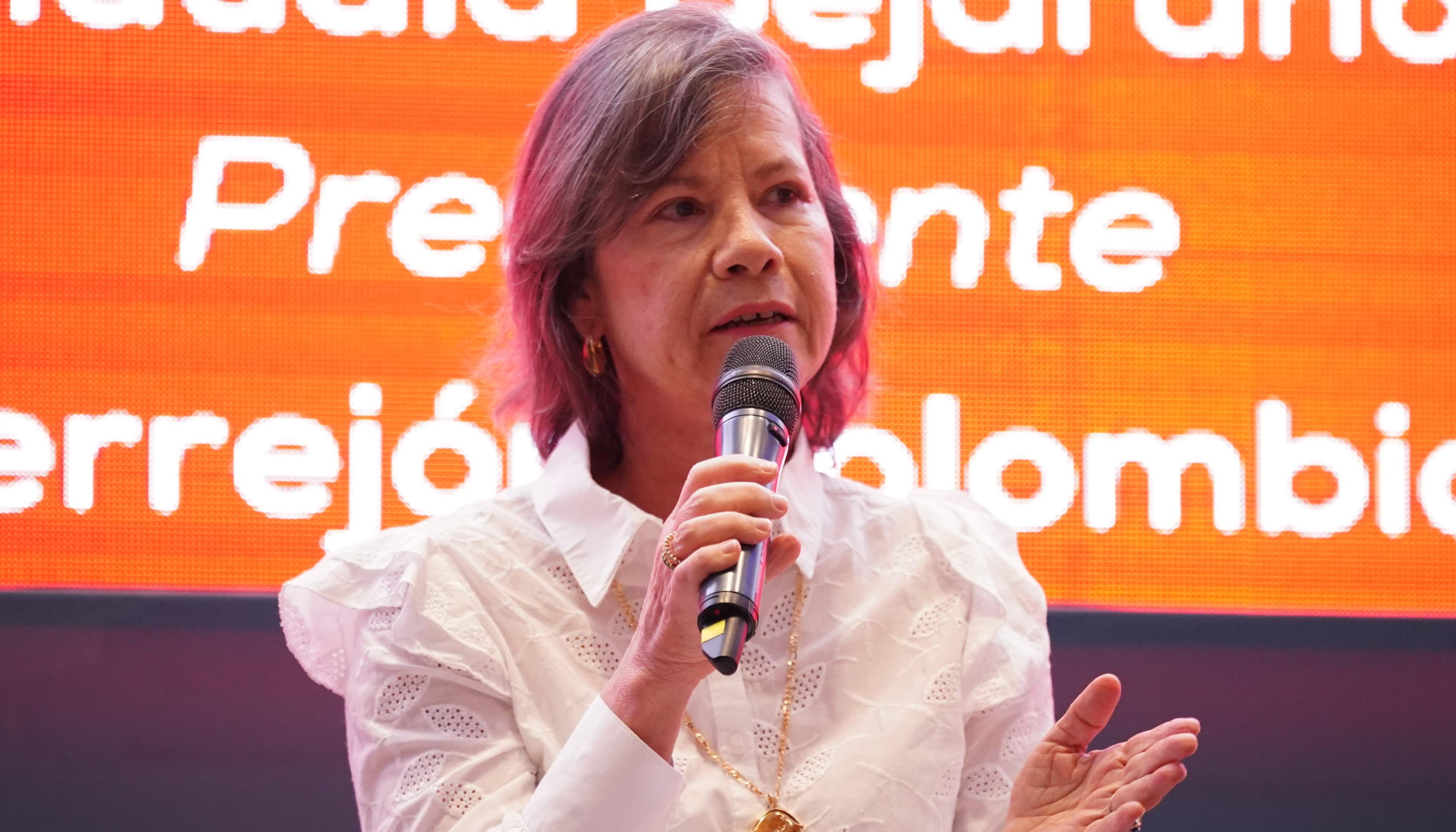 La presidenta de Cerrejón Claudia Bejarano en el congreso gremial de Analdex.