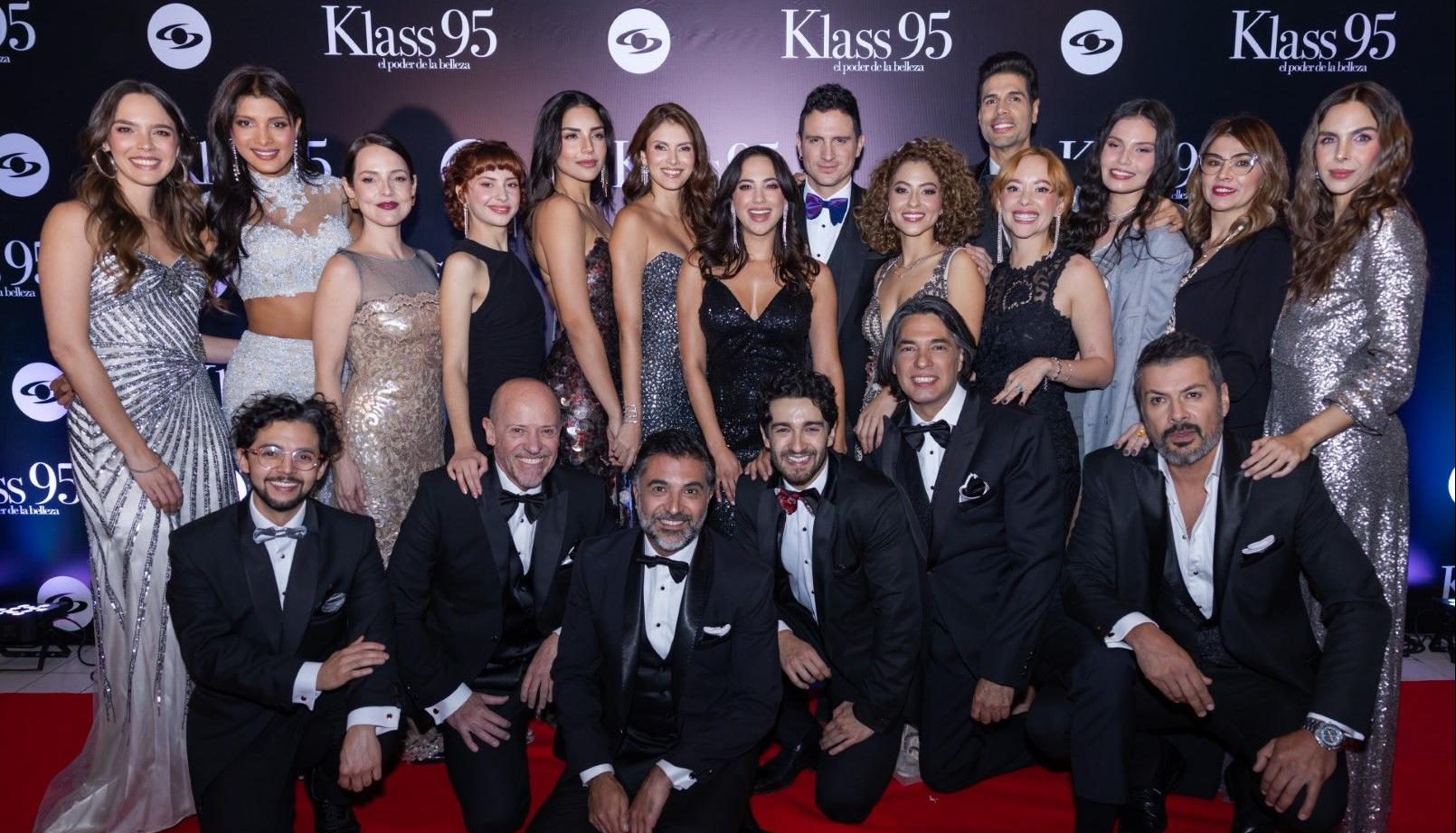 Elenco de 'Klass 95' durante el lanzamiento en Bogotá.