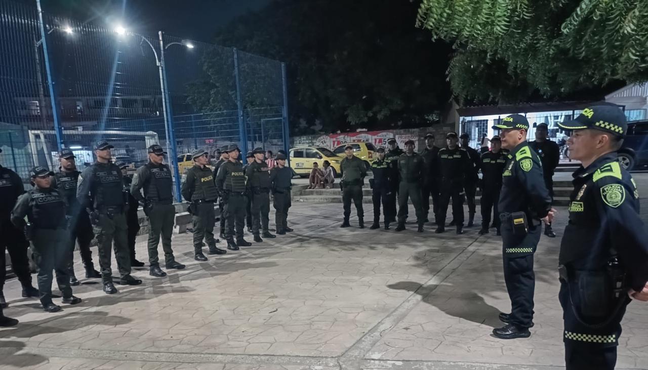 Autoridades durante los operativos.