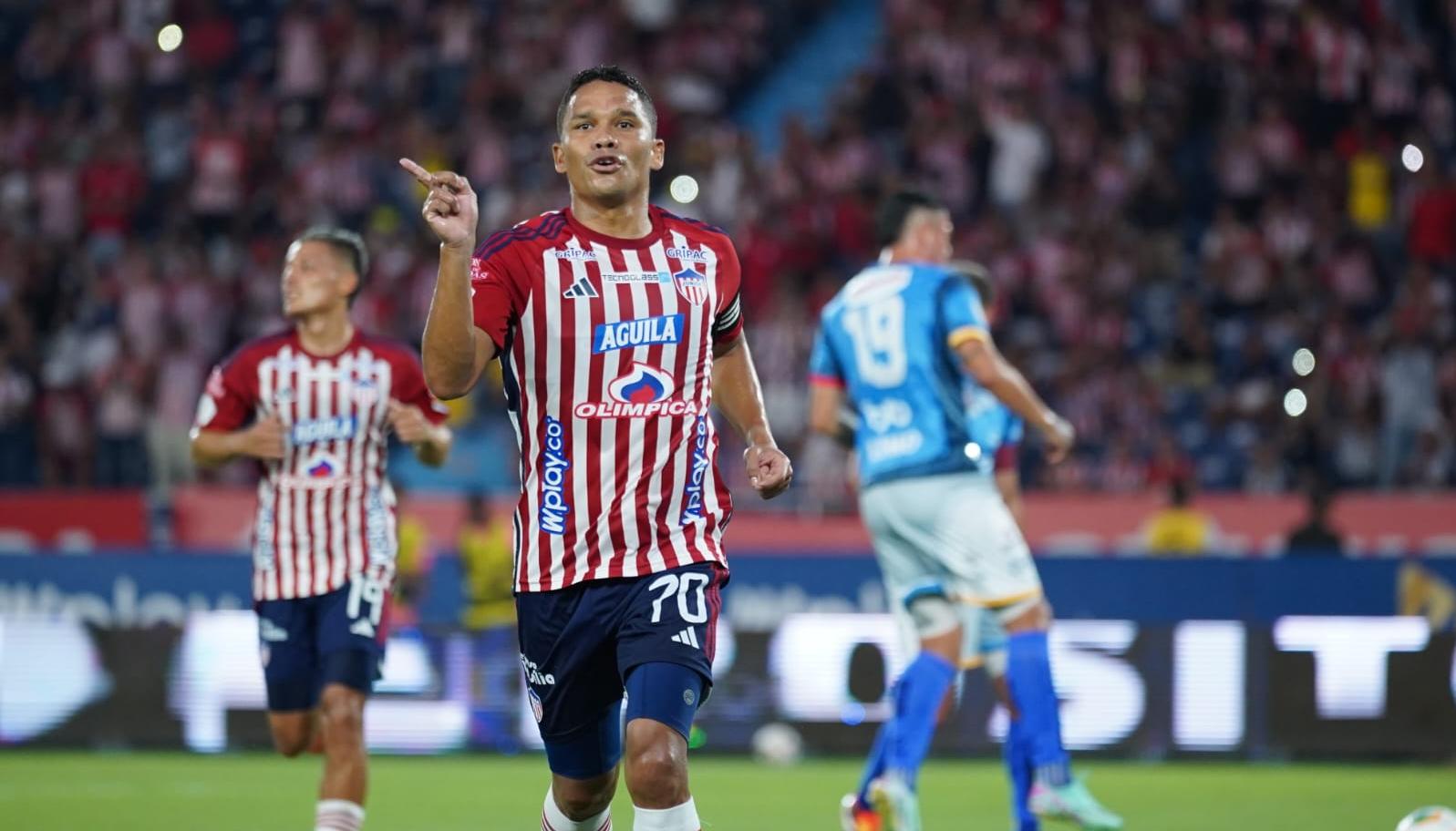 Carlos Bacca celebrando el primer gol de Junior.