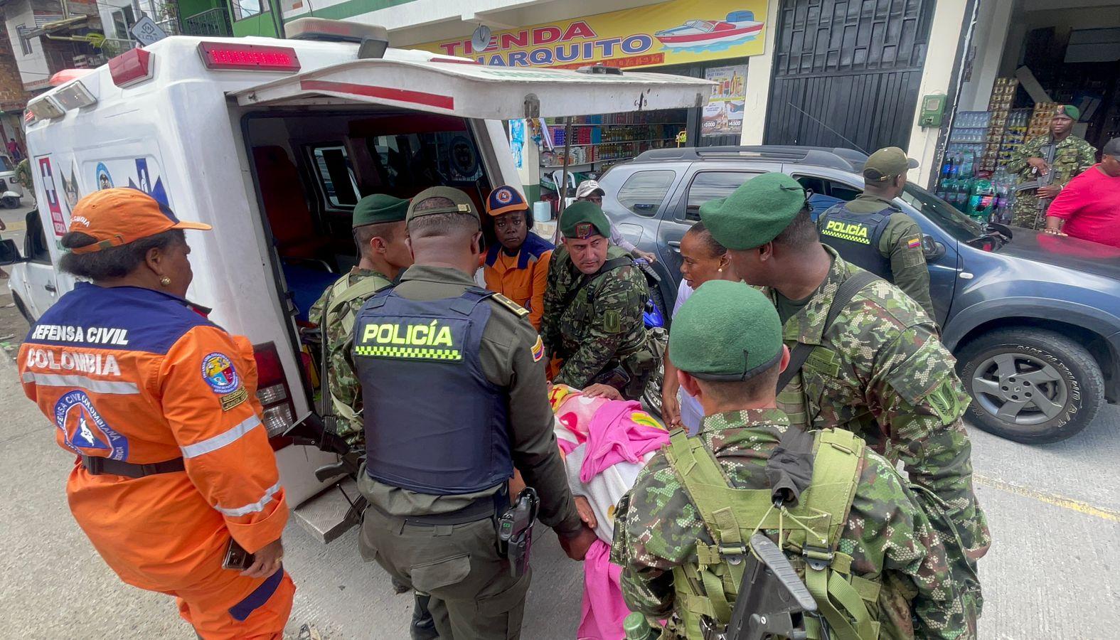 El Ejército en Misión Humanitaria en medio del paro armado del ELN en Chocó. 