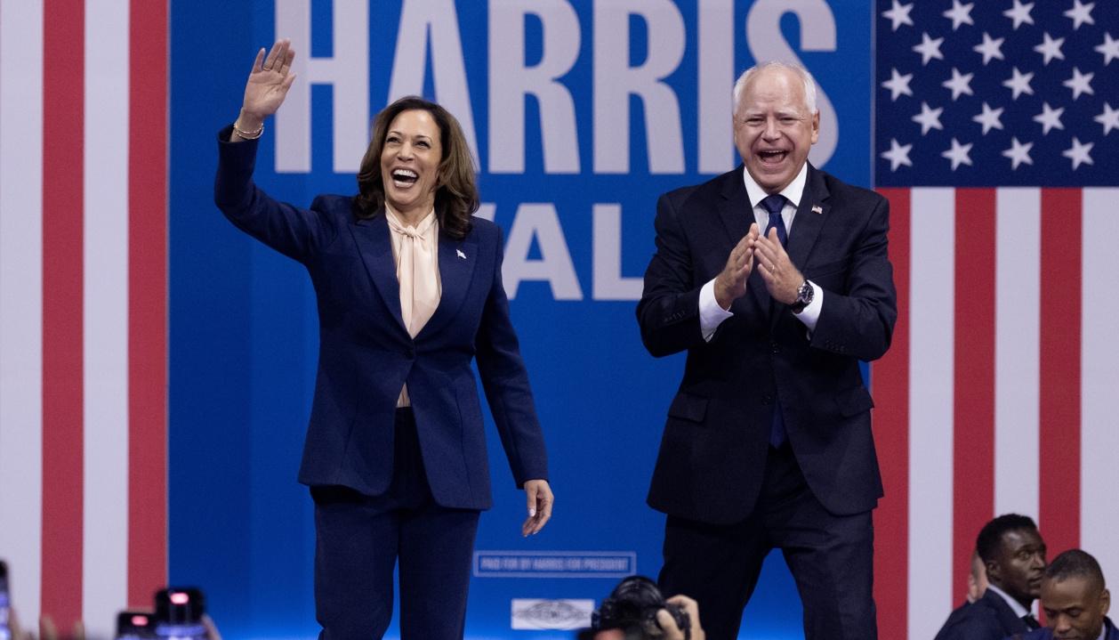 Kamala Harris y su fórmula a la vicepresidencia, Tim Walz.