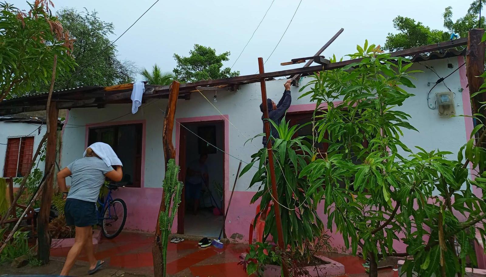 Casa destechada en el municipio de Suan.