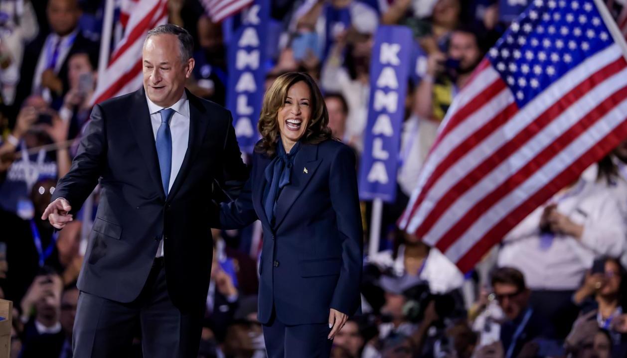 Kamala Harris y su esposo Doug Emhoff.