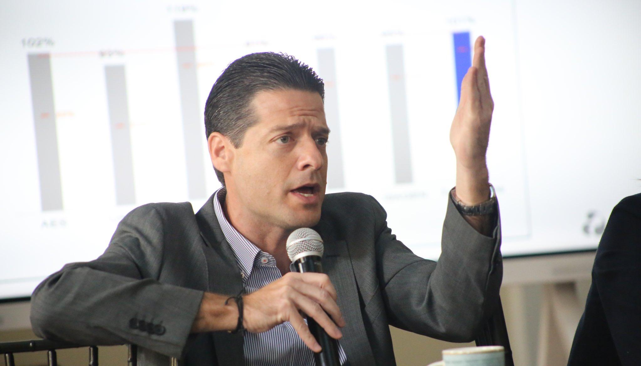 Senador Mauricio Gómez Amín.