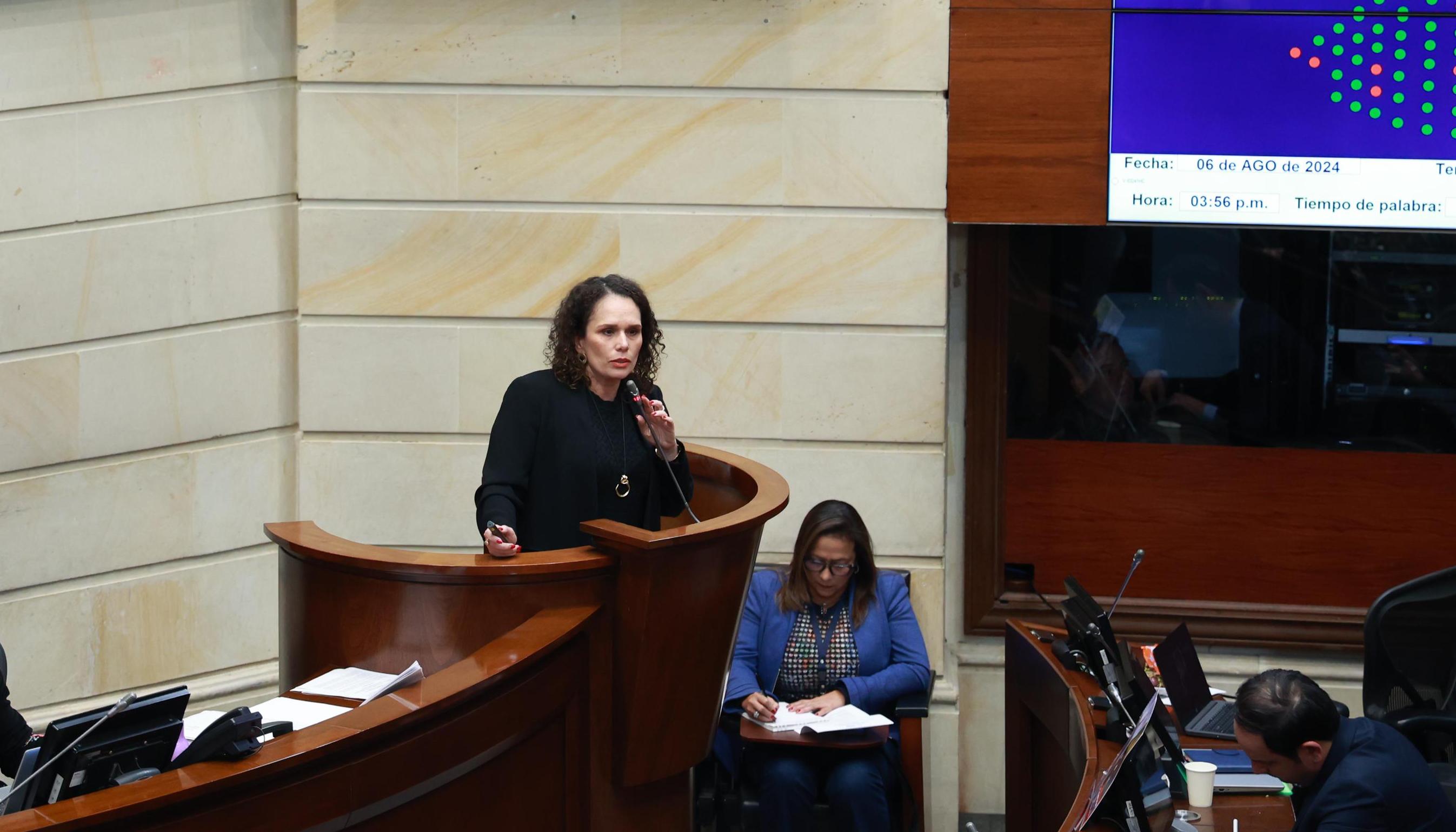 Ministra de Transporte, María Constanza García.