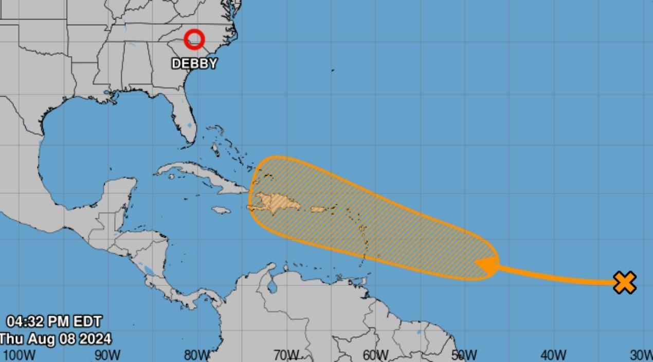 Trayectoria de la onda tropical (franja salmón). 