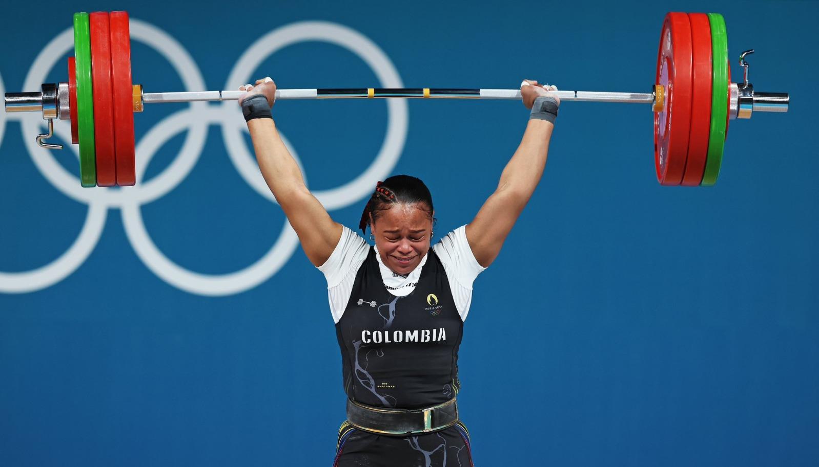 Mari Leivis Sánchez celebra tras la conquista de la medalla de plata. 