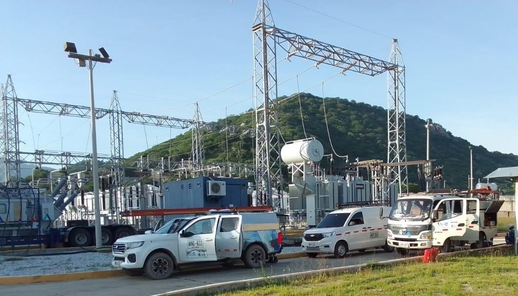 Trabajadores en estación de Gaira