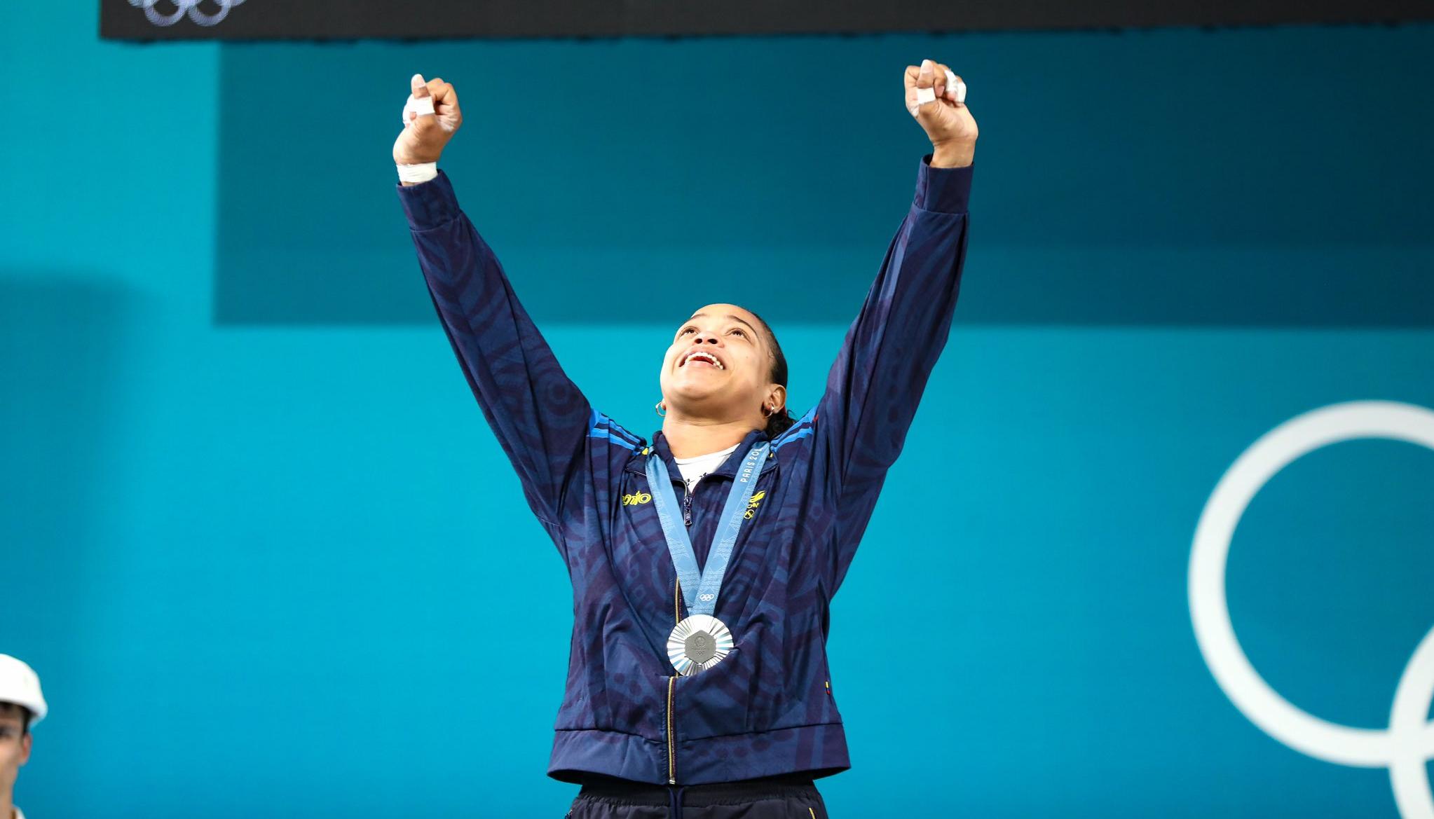 Mari Leivis Sánchez tras recibir la medalla de plata. 