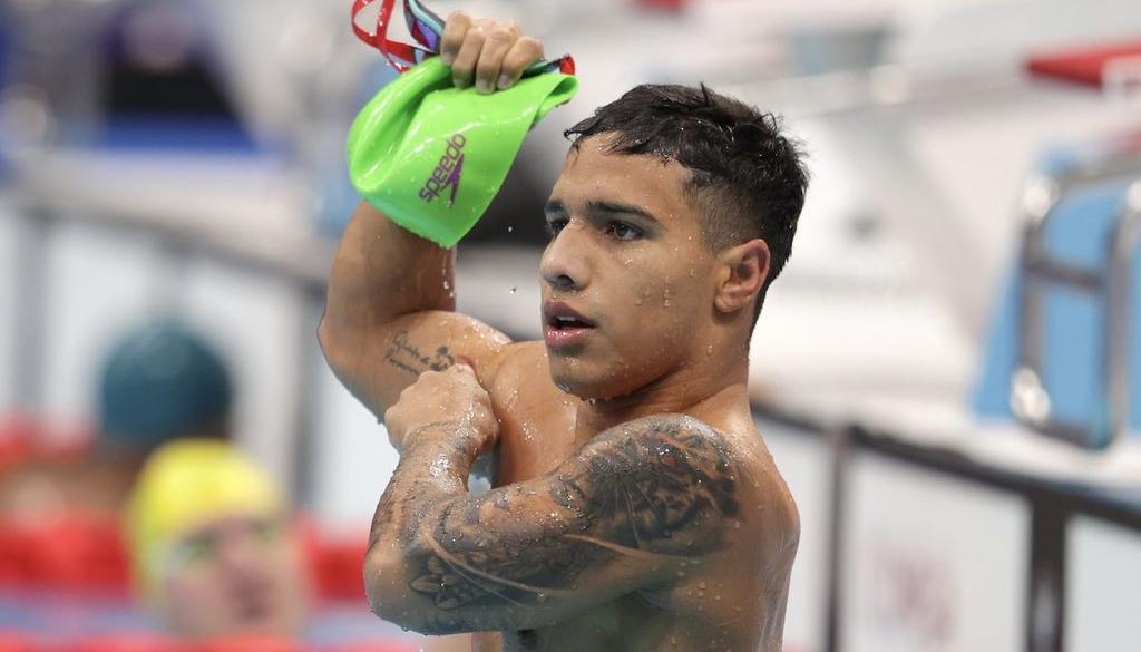 Carlos Daniel Serrano, medalla de bronce en natación.