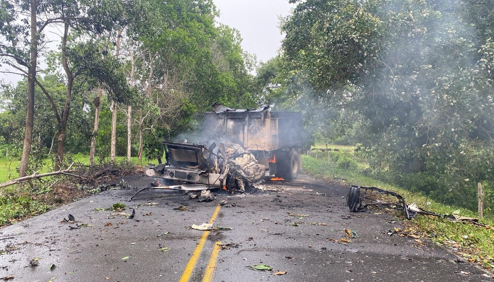 La guerrilla lanzó explosivos desde este vehículo a la base militar. 