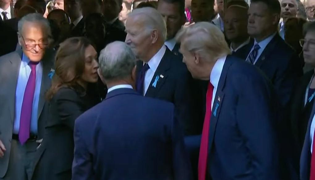 El saludo entre Kamala Harris y Donald Trump.