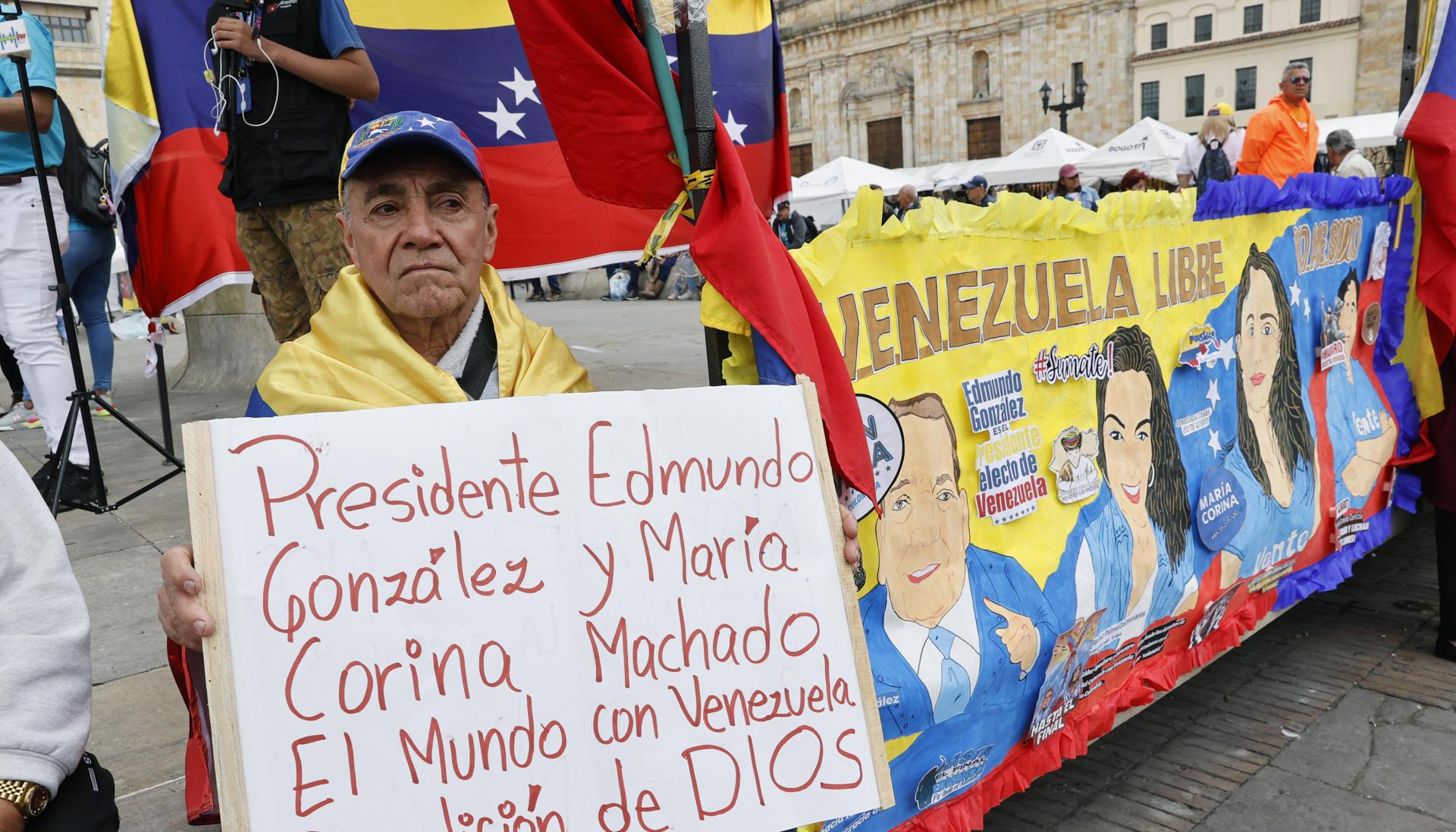 Los venezolanos que marcharon este sábado en Bogotá. 