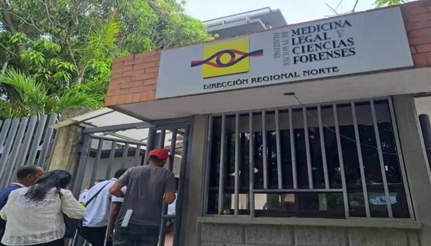 Fachada de Medicina Legal, a donde fue llevado el cuerpo del mototaxista. 