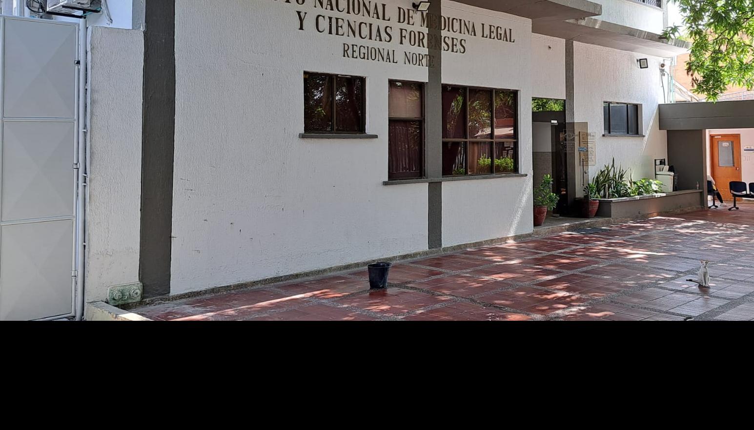 Fachada de Medicina Legal. 