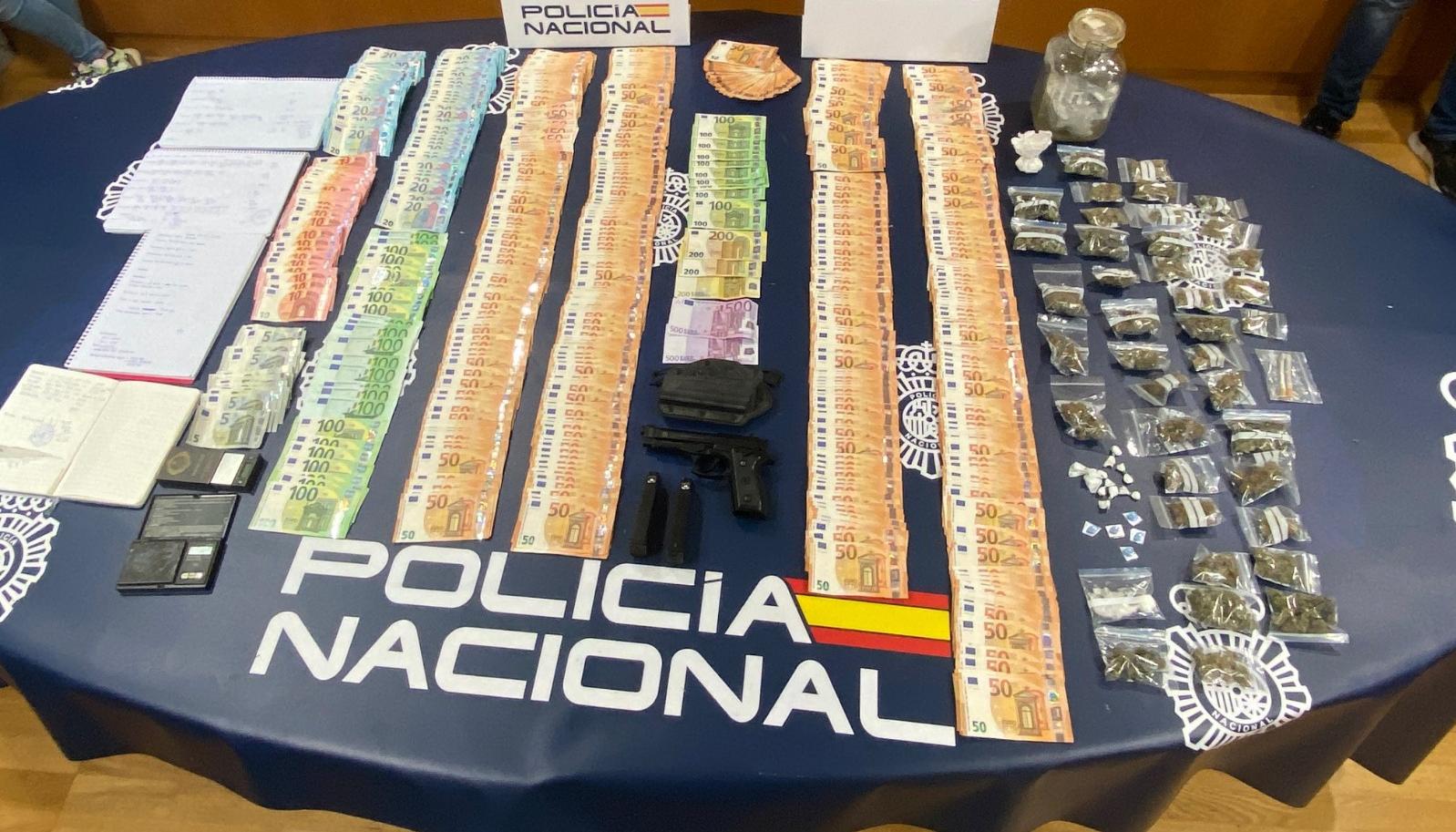 Imagen de lo incautado tras el operativo.