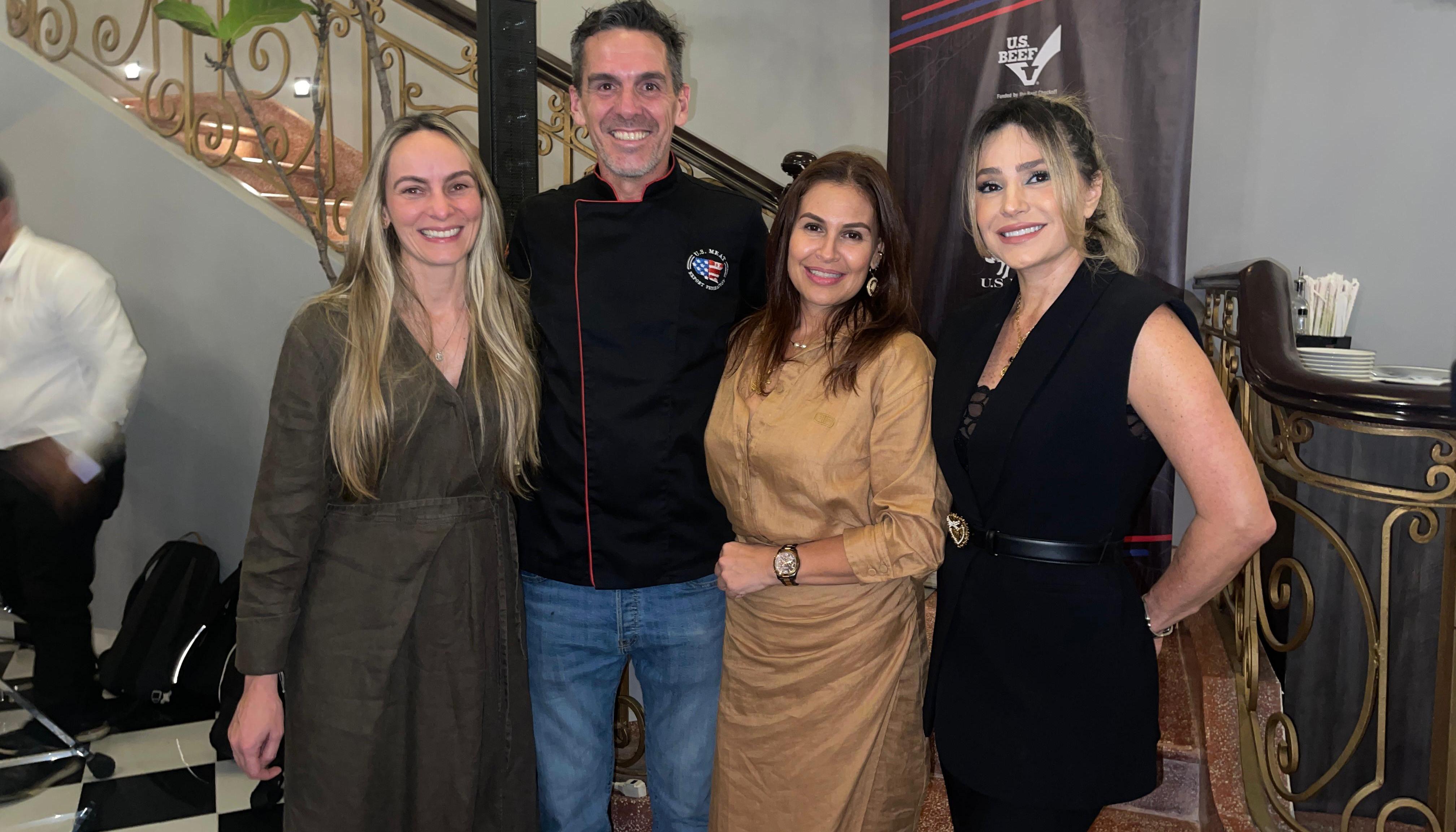 María Isabel Ruiz, Nicolás Díaz, Dina Valencia y Francisca Vetencourt.