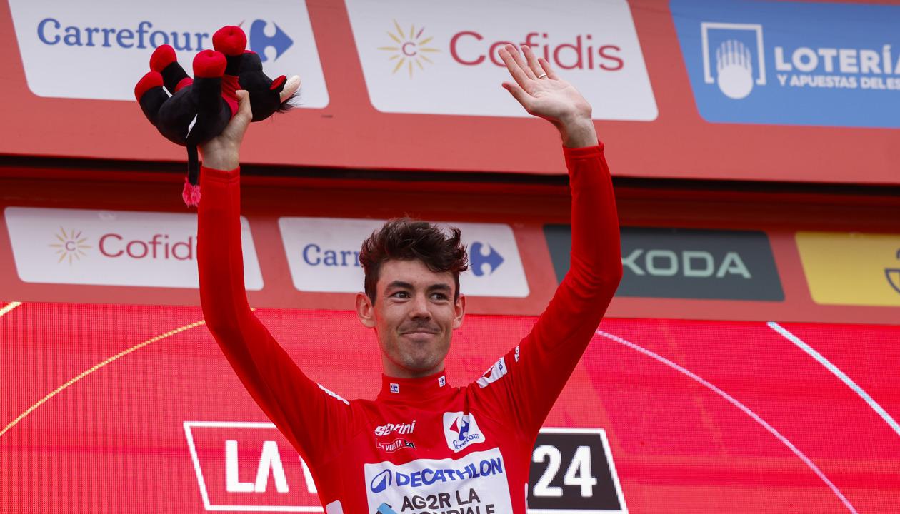 El australiano Ben O'Connor termina la segunda semana como líder de la Vuelta a España.