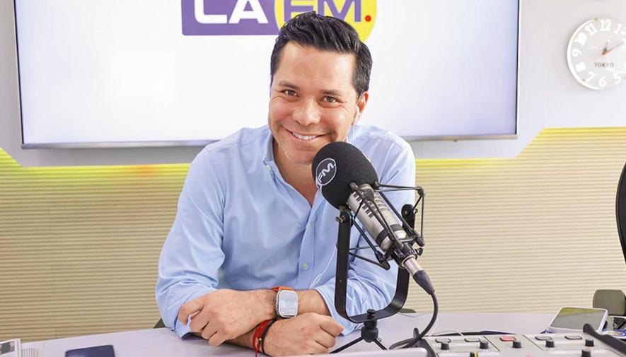 Luis Carlos Vélez, periodista bogotano.