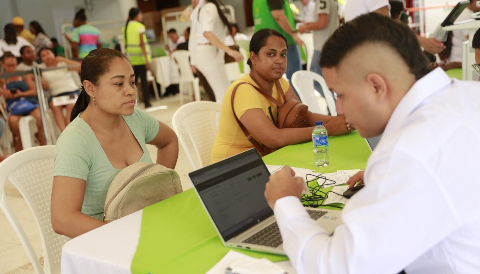  Beneficiarios del programa 'Renta Ciudadana'. 