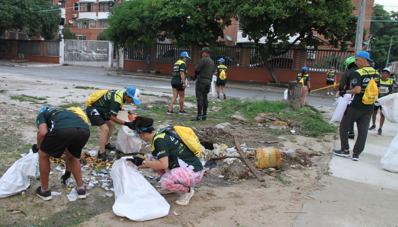 Aspecto de la jornada de limpieza y recolección de residuos sólidos. 