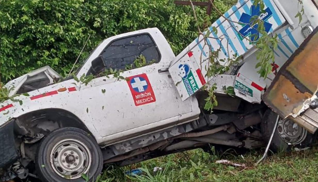 Ambulancia después del accidente.