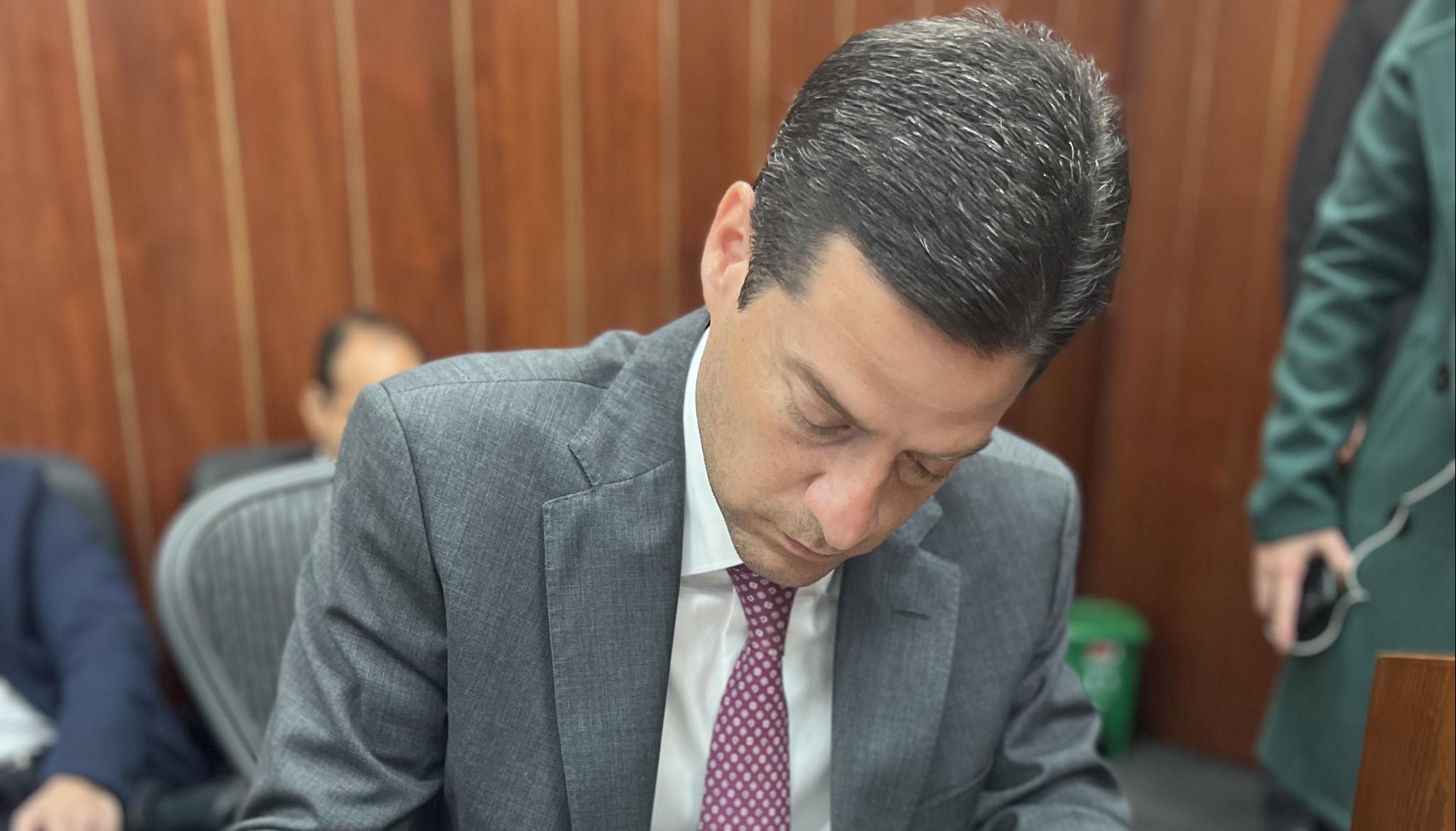 El senador Mauricio Gómez Amín.