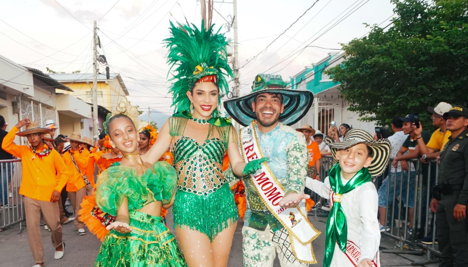 Los reyes infantiles, la reina 'Lex' y el rey Momo, Juan Rivera.