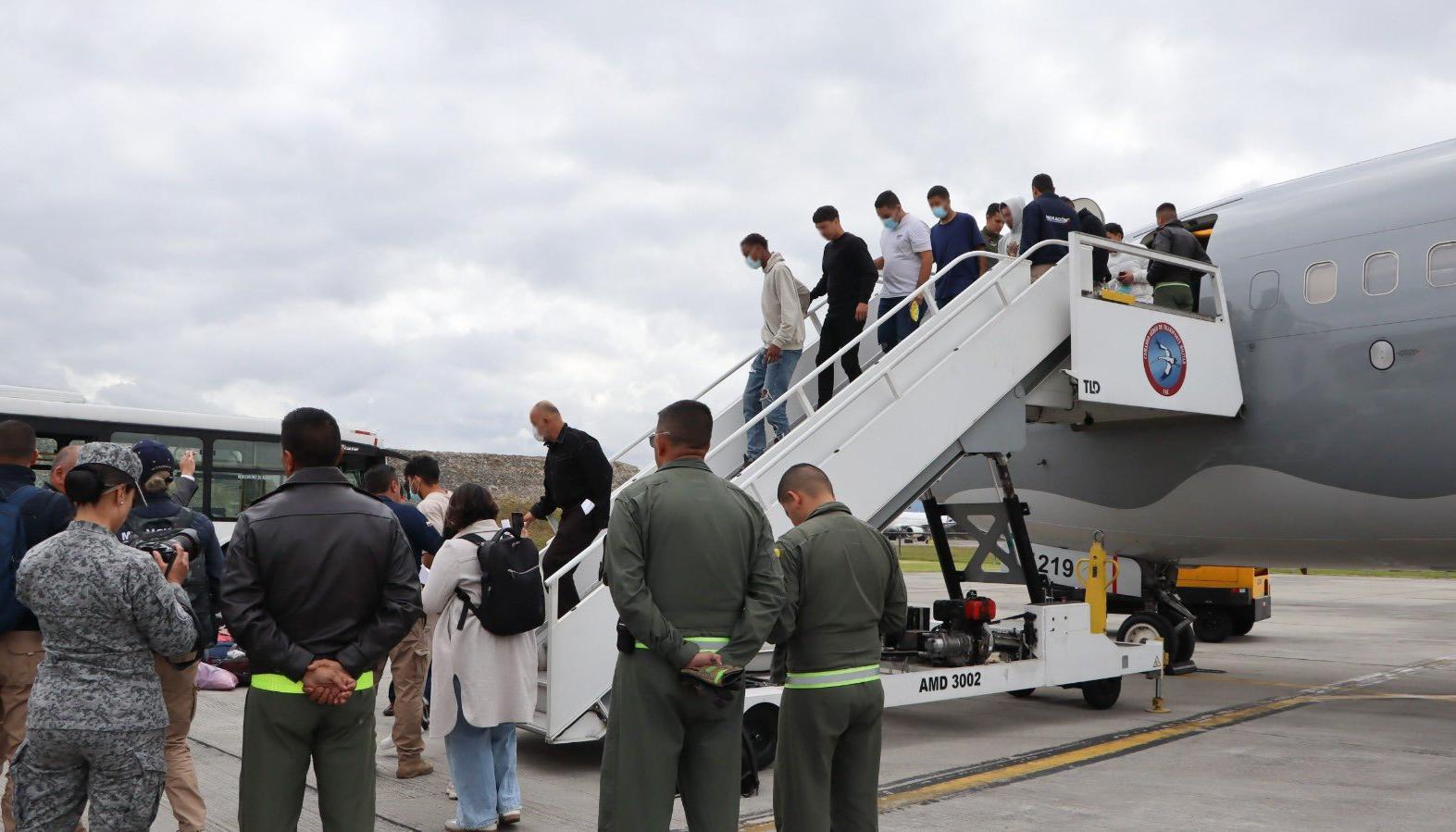 Migrantes llegando a Colombia.