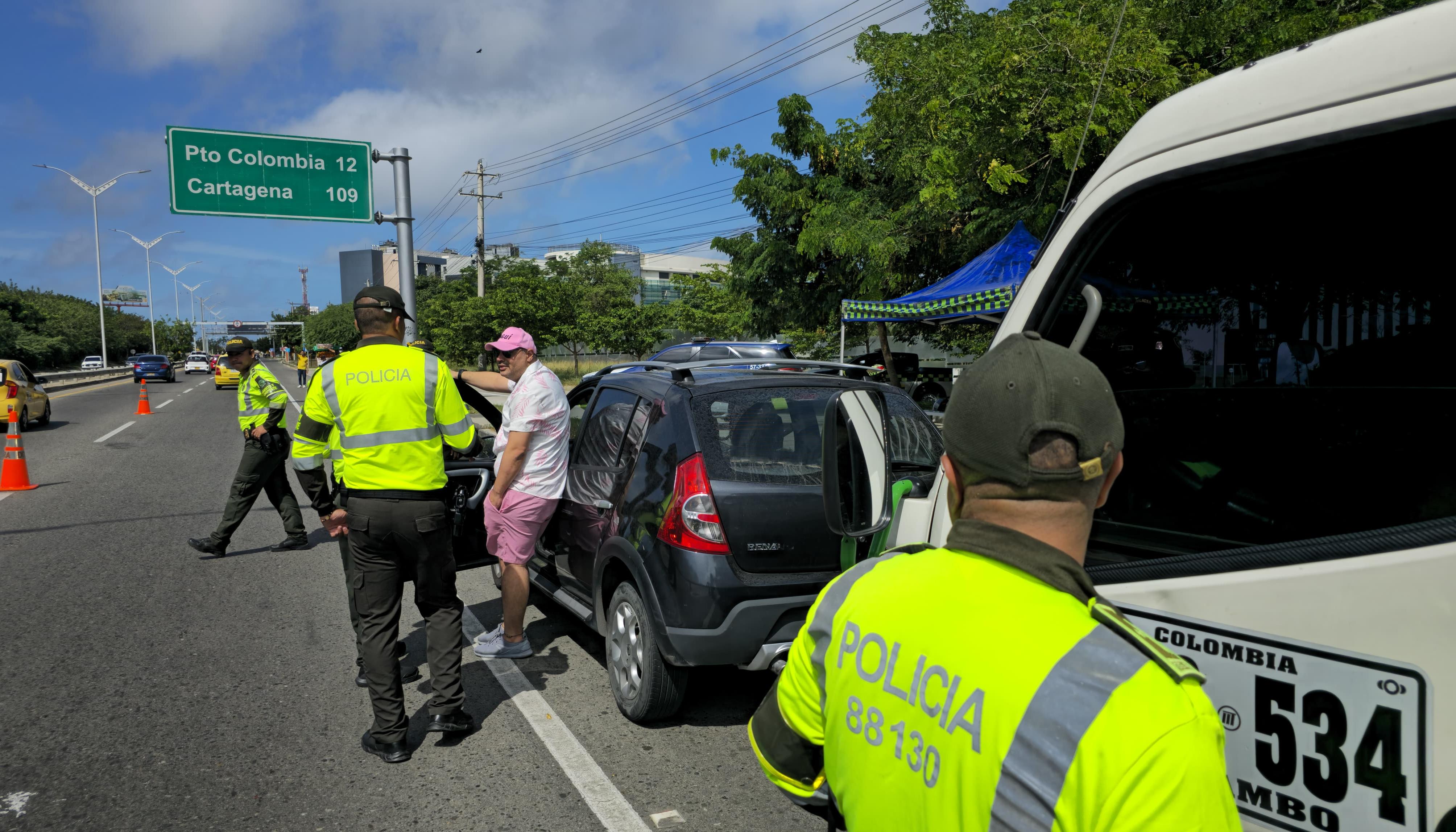 Policía durante la operación retorno.