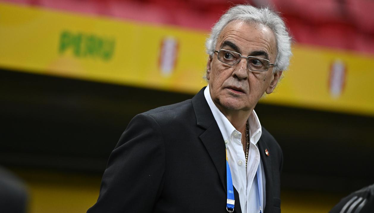 El uruguayo Jorge Fossati, técnico saliente de la selección peruana. 