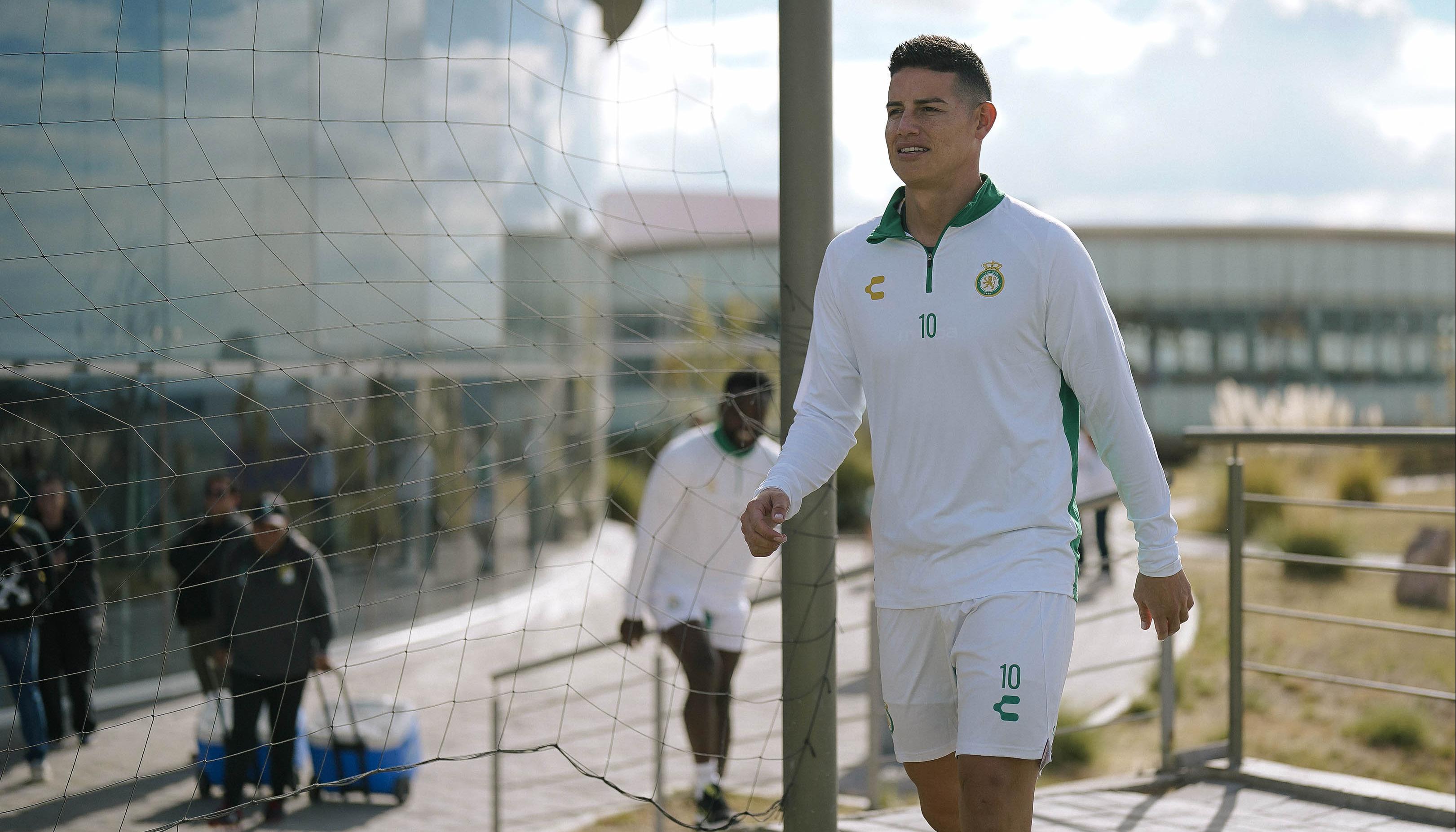 James Rodríguez entrenó este martes por primera vez con el León. 