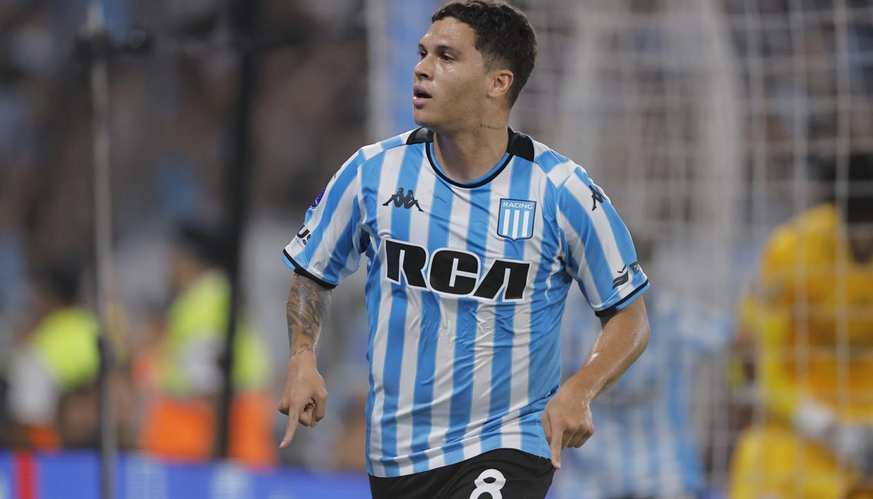 Juan Fernando Quintero deja Racing después de año y medio.