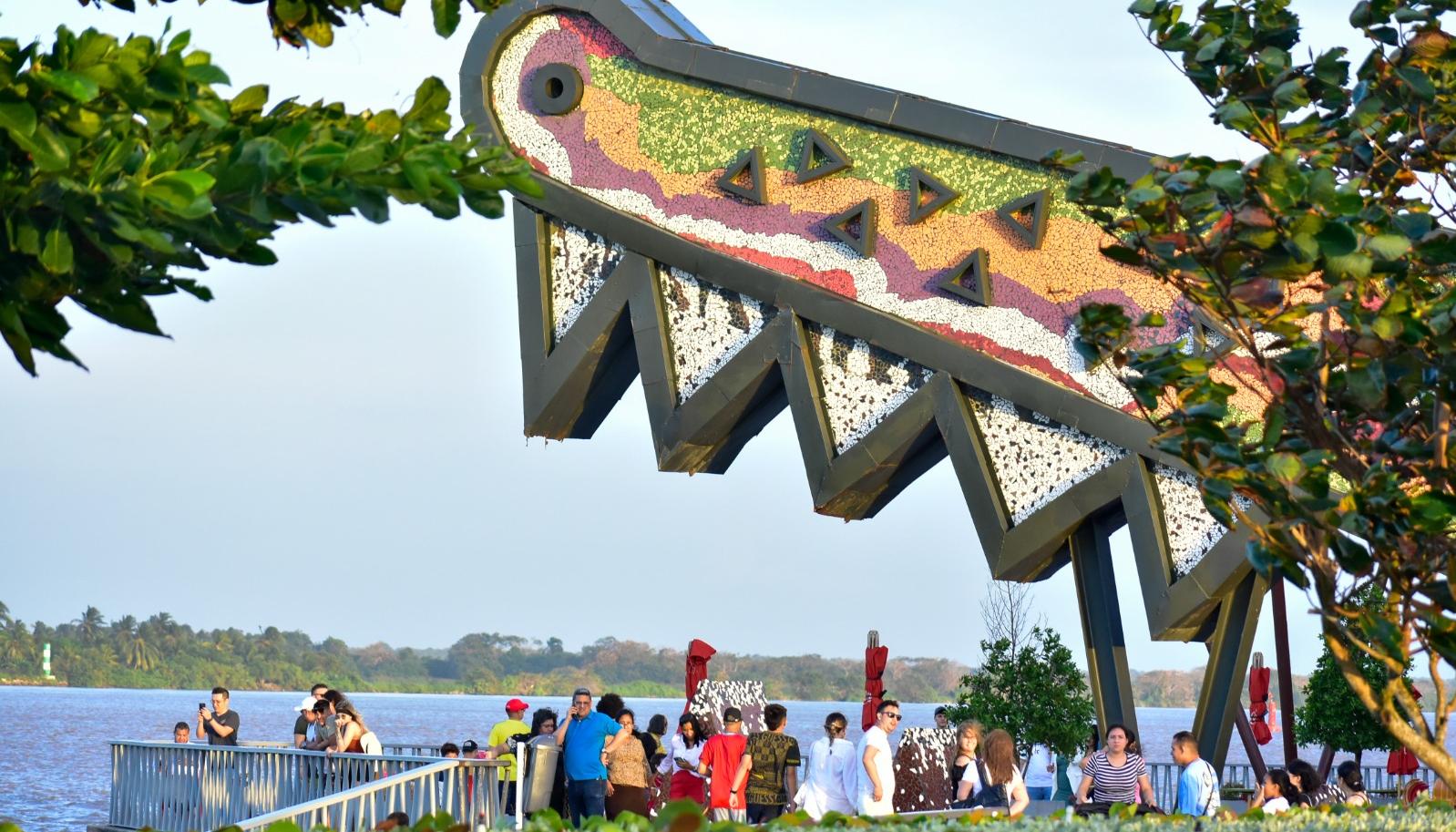 Caimán del Río en el Gran Malecón.