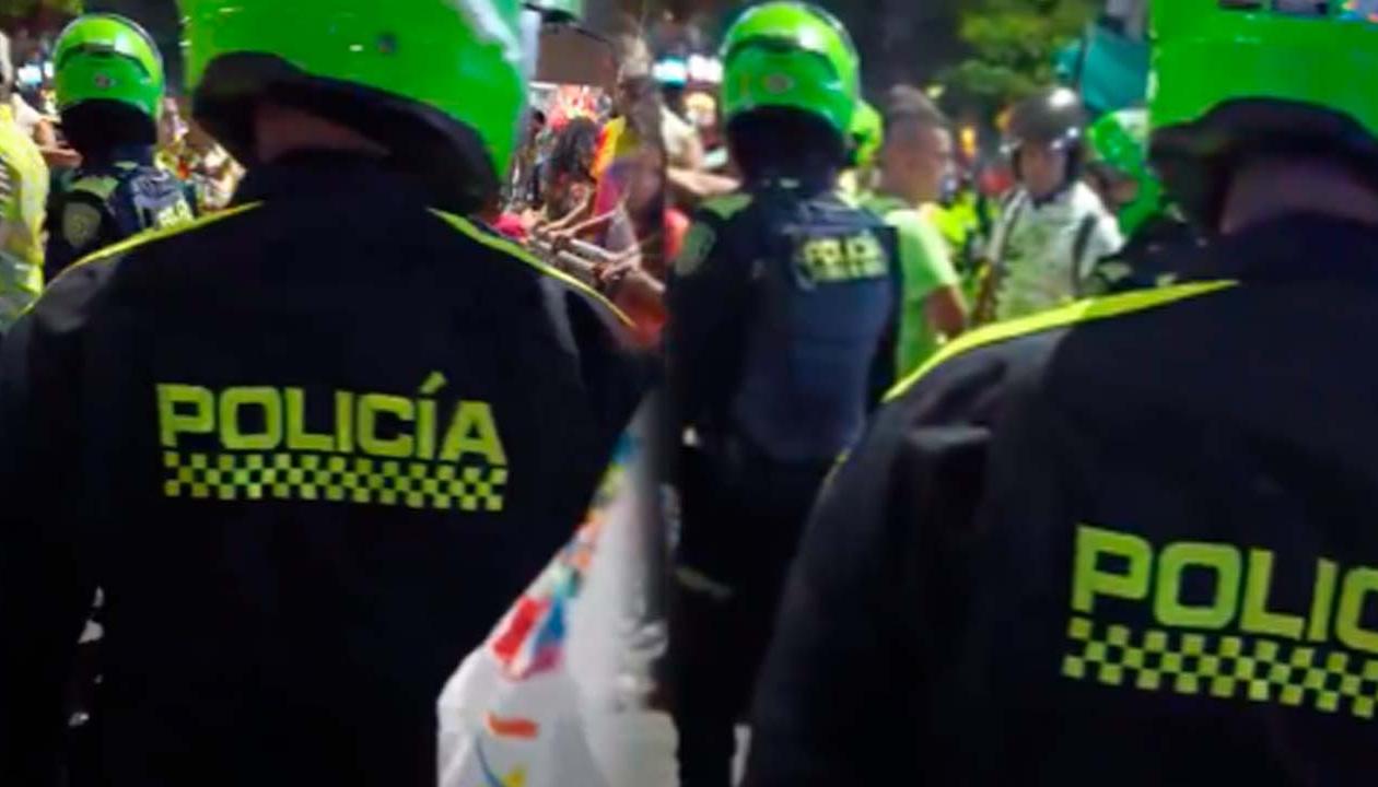 La Policía en el lugar donde se presentó la balacera.