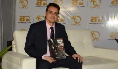 Ramsés Vargas durante el lanzamiento del libro.