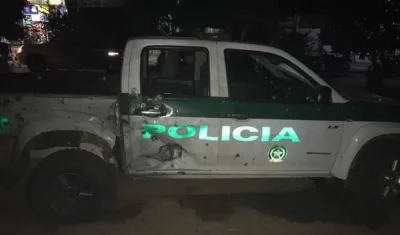Una moto con explosivos fue detonada al paso de la patrulla cuando esta hacía patrullaje.