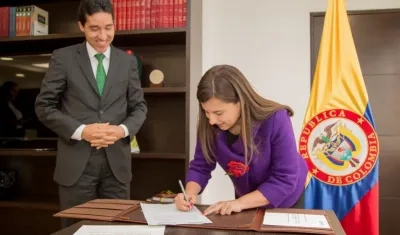 Rutty Paola Ortiz Jara Superintendente de Servicios Públicos Domiciliarios