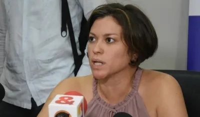 Natasha Avendaño García, Superintendente de Servicios Públicos.