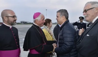 El Presidente Iván Duque fue recibido por miembros del Vaticano.